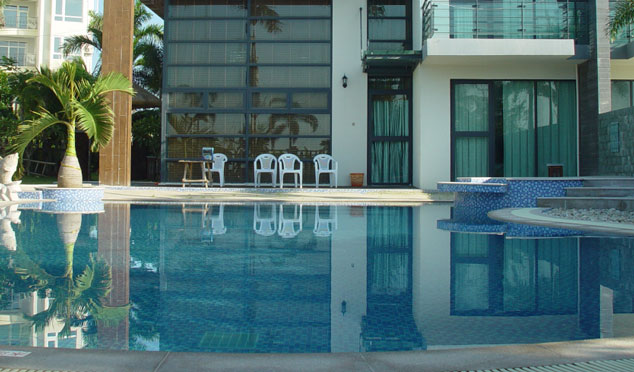 游泳池設備,游泳池水處理,游泳池運營,游泳池服務,低氯水處理系統(tǒng)